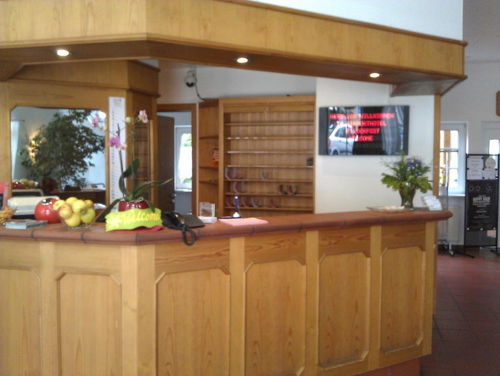 Airport Hotel Filder Post Stuttgart Bagian luar foto